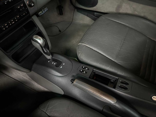 Porsche 911 carrera 3.4 996 300pk 1999 youngtimer (69.000 km) - afbeelding 17 van  35