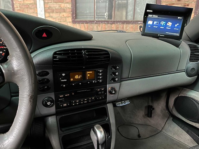 Porsche 911 carrera 3.4 996 300pk 1999 youngtimer (69.000 km) - afbeelding 18 van  35