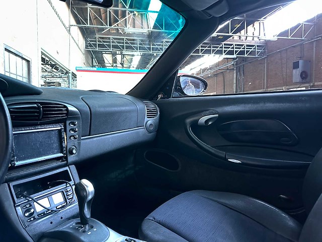 Porsche 911 carrera 4 3.4 996 300pk 1999 youngtimer - afbeelding 5 van  26