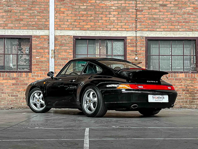 Porsche 911 carrera 4 993 coupe (manual) 272pk 1995 youngtimer - afbeelding 10 van  44