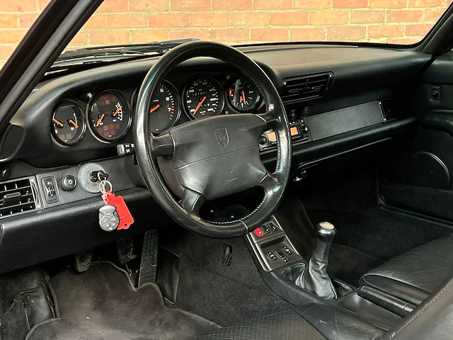 Porsche 911 carrera 4 993 coupe (manual) 272pk 1995 youngtimer - afbeelding 15 van  44