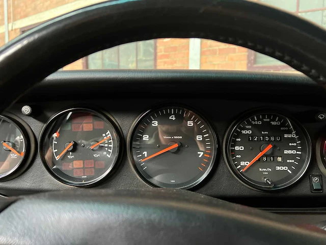 Porsche 911 carrera 4 993 coupe (manual) 272pk 1995 youngtimer - afbeelding 22 van  44