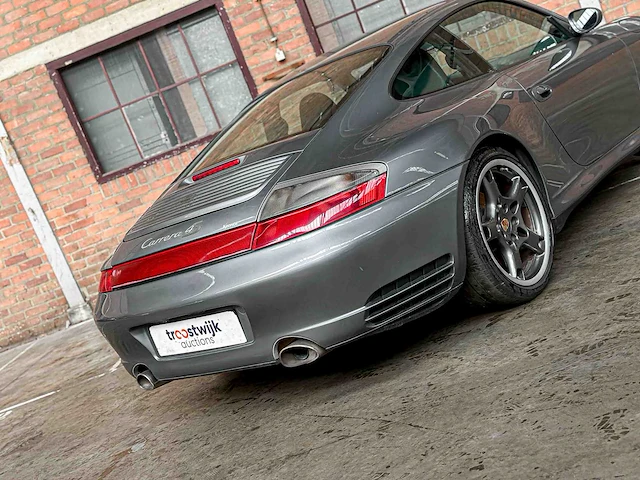 Porsche 911 carrera 4s 996 320pk 2002 (manual) youngtimer - afbeelding 3 van  35