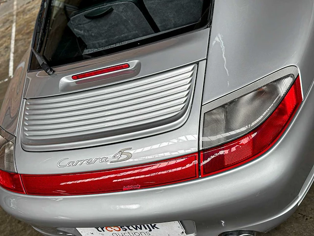 Porsche 911 carrera 4s 996 (handgeschakeld) 320pk 2004 youngtimer - afbeelding 11 van  36
