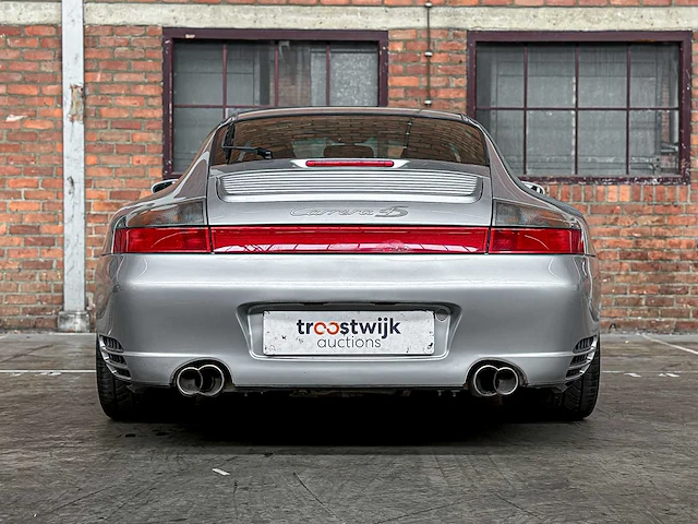 Porsche 911 carrera 4s 996 (handgeschakeld) 320pk 2004 youngtimer - afbeelding 12 van  36