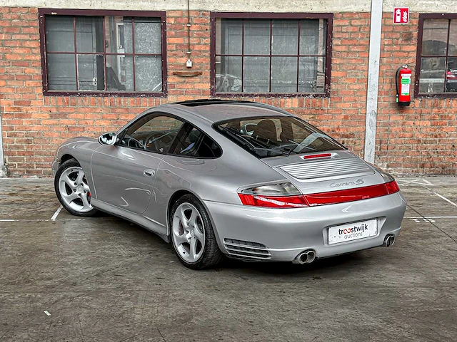 Porsche 911 carrera 4s 996 (handgeschakeld) 320pk 2004 youngtimer - afbeelding 15 van  36