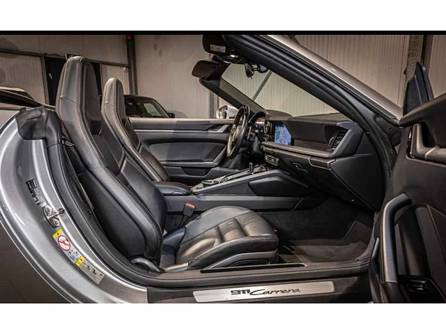 Porsche 911 carrera cabrio 992.1 2021 automaat, 8072 - afbeelding 29 van  44