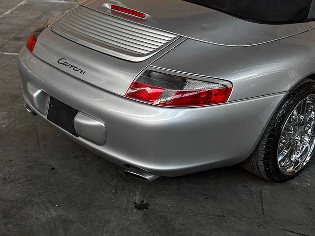 Porsche 911 carrera cabriolet 3.6 996 320pk 2003 youngtimer - afbeelding 12 van  40