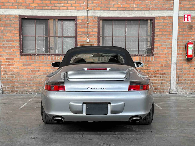 Porsche 911 carrera cabriolet 3.6 996 320pk 2003 youngtimer - afbeelding 13 van  40