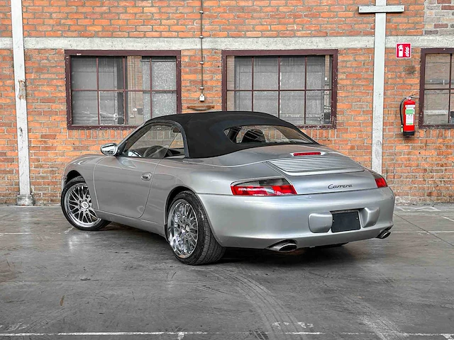 Porsche 911 carrera cabriolet 3.6 996 320pk 2003 youngtimer - afbeelding 15 van  40