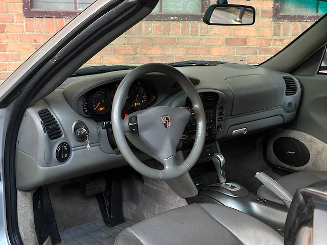 Porsche 911 carrera cabriolet 3.6 996 320pk 2003 youngtimer - afbeelding 18 van  40