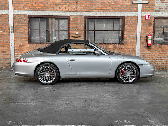 Porsche 911 carrera cabriolet 3.6 996 320pk 2003 youngtimer - afbeelding 9 van  40