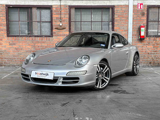 Porsche 911 carrera coupe 3.6 997 325pk 2004 youngtimer - afbeelding 4 van  32