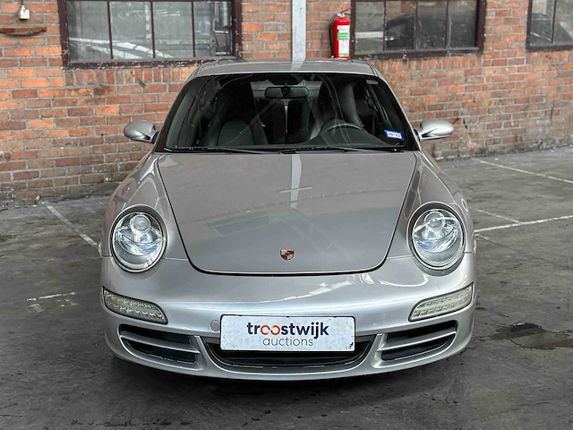 Porsche 911 carrera coupe 3.6 997 325pk 2004 youngtimer - afbeelding 7 van  32