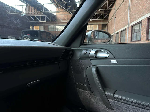 Porsche 911 carrera coupe 3.6 997 325pk 2004 youngtimer - afbeelding 15 van  59