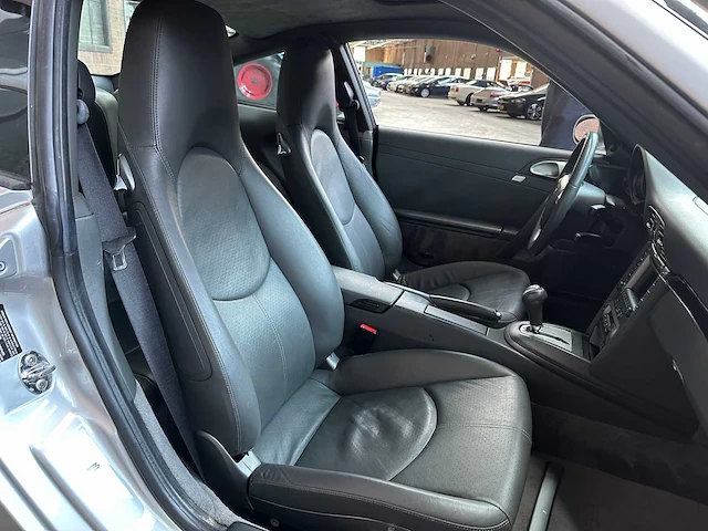 Porsche 911 carrera coupe 3.6 997 325pk 2004 youngtimer - afbeelding 21 van  59