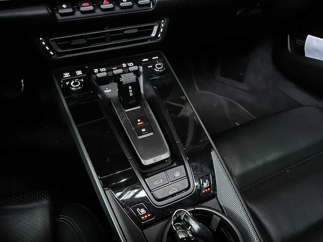 Porsche 911 carrera s 992 3.0 450pk 2020 (origineel-nl), nl-kenteken - afbeelding 31 van  65