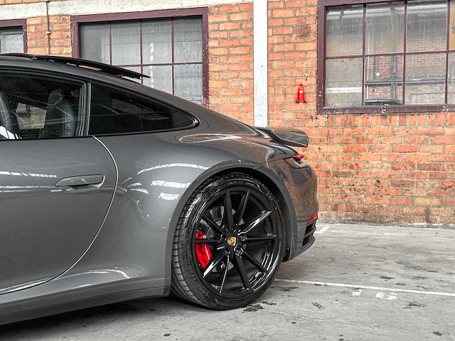 Porsche 911 carrera s 992 3.0 450pk 2020 (origineel-nl), nl-kenteken - afbeelding 45 van  65