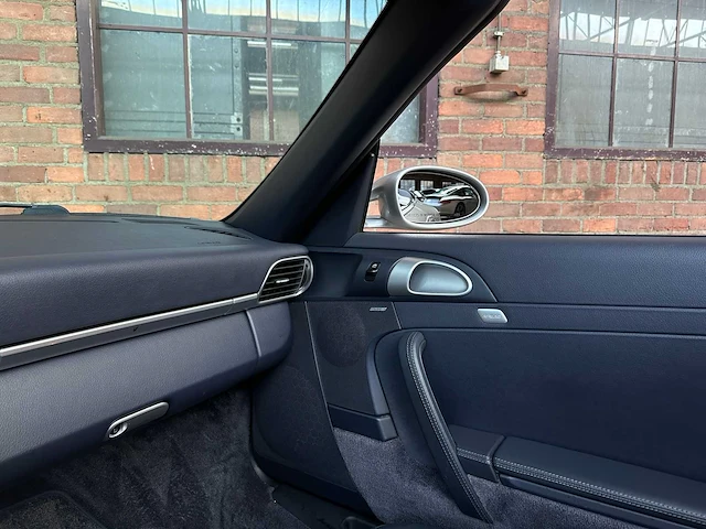 Porsche 911 carrera s cabriolet 3.8 997 (manual) 355pk 2006 youngtimer - afbeelding 30 van  39