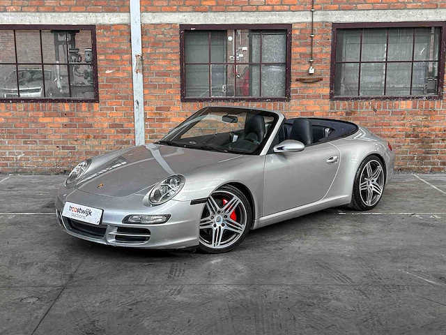 Porsche 911 carrera s cabriolet 3.8 997 (manual) 355pk 2006 youngtimer - afbeelding 4 van  39