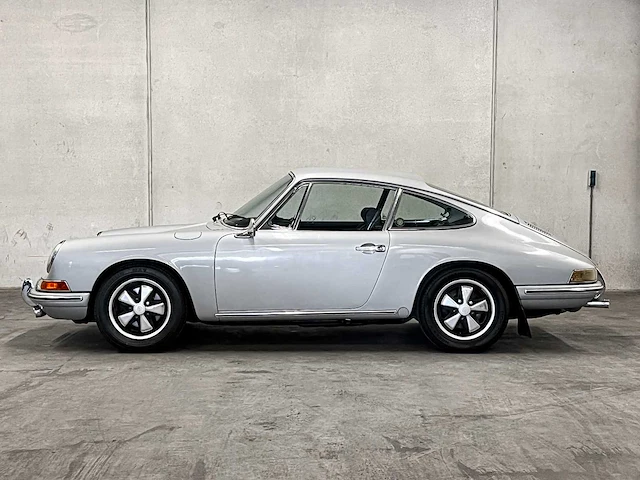 Porsche 911 t swb 2.0 coupé matching numbers 110pk 1968 oldtimer, dz-35-72 - afbeelding 7 van  69