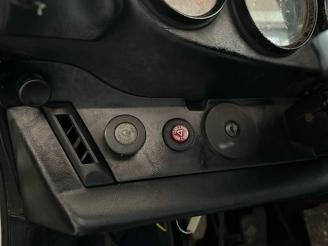 Porsche 911 targa 2.7 6-cilinder 1976 - afbeelding 18 van  34