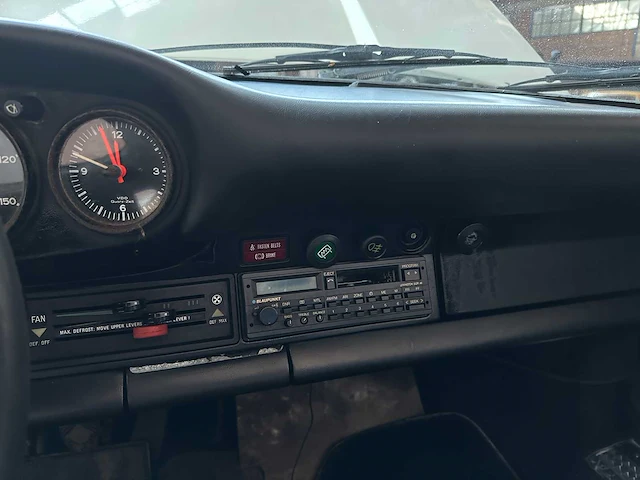 Porsche 911 targa 2.7 6-cilinder 1976 - afbeelding 22 van  34