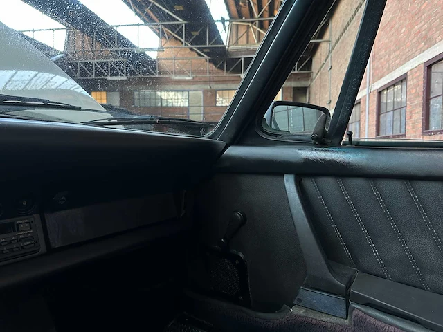 Porsche 911 targa 2.7 6-cilinder 1976 - afbeelding 25 van  34
