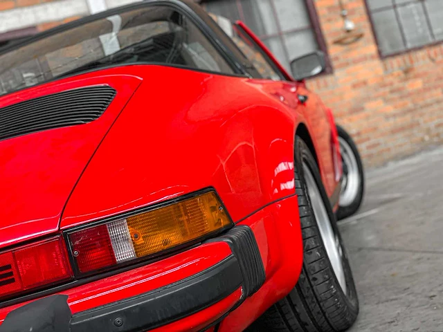 Porsche 911 targa 3.2 carrera 207pk 1985 - afbeelding 17 van  43