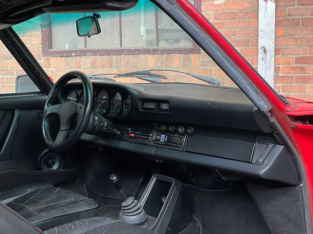 Porsche 911 targa 3.2 carrera 207pk 1985 - afbeelding 35 van  43