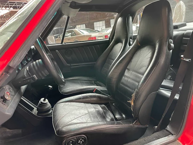 Porsche 911 targa 3.2 carrera 207pk 1985 - afbeelding 38 van  43