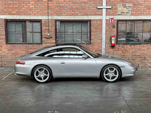 Porsche 911 targa 996 3.6 (manual) 320pk 2003 youngtimer - afbeelding 2 van  43
