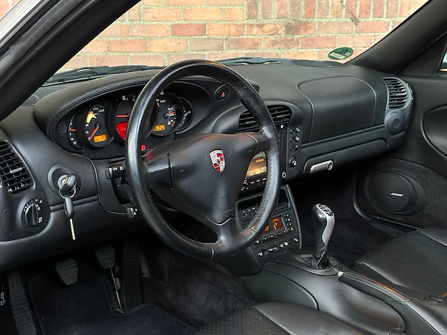 Porsche 911 targa 996 3.6 (manual) 320pk 2003 youngtimer - afbeelding 11 van  43