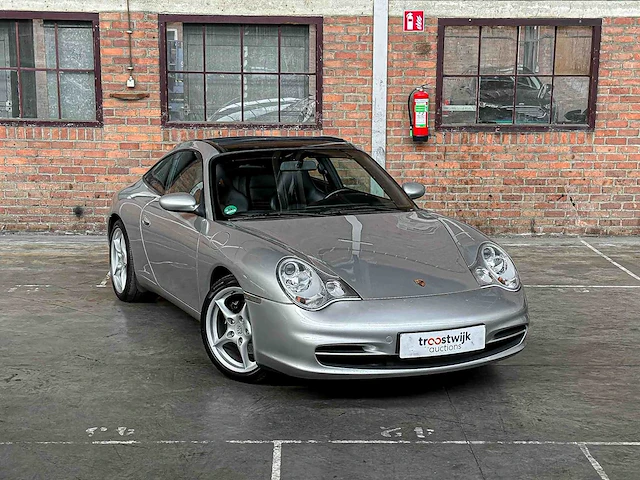 Porsche 911 targa 996 3.6 (manual) 320pk 2003 youngtimer - afbeelding 42 van  43