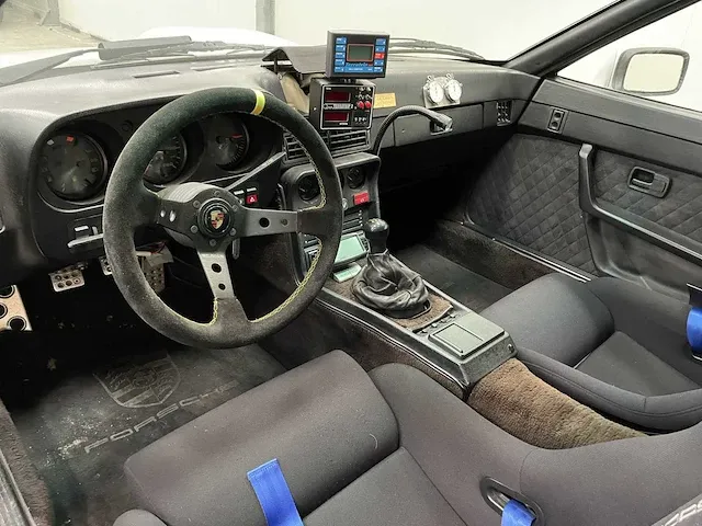 Porsche 924 oldtimer - 1979 - afbeelding 5 van  41