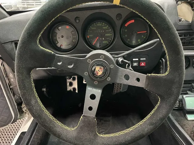 Porsche 924 oldtimer - 1979 - afbeelding 7 van  41