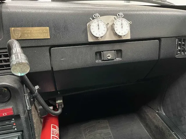 Porsche 924 oldtimer - 1979 - afbeelding 15 van  41