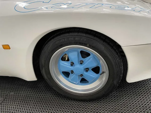 Porsche 924 oldtimer - 1979 - afbeelding 25 van  41