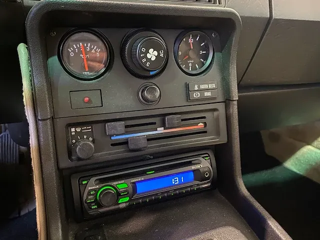Porsche 924 oldtimer - afbeelding 4 van  14