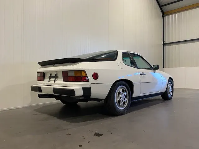 Porsche 924 oldtimer - afbeelding 10 van  14
