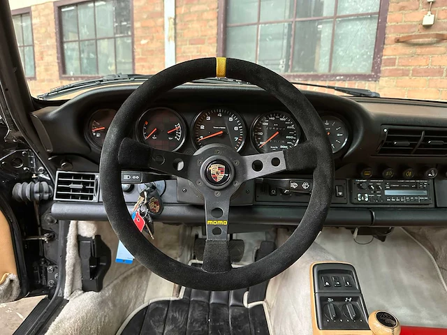 Porsche 964 carrera 4 3.6 911 coupe 250pk 1989 oldtimer - afbeelding 22 van  48