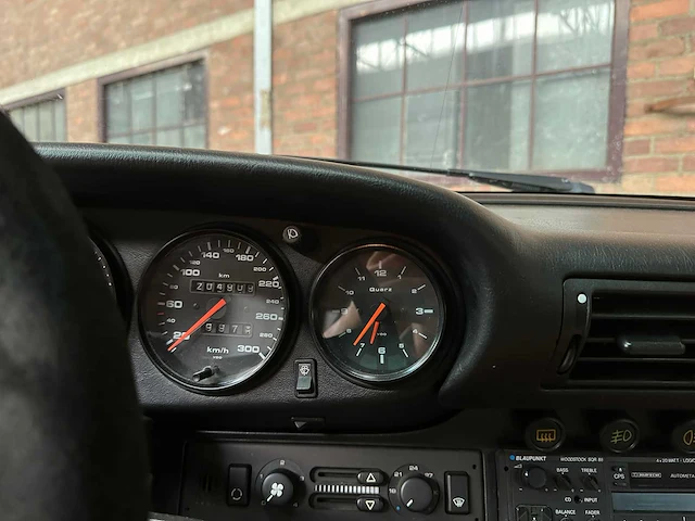 Porsche 964 carrera 4 3.6 911 coupe 250pk 1989 oldtimer - afbeelding 27 van  48