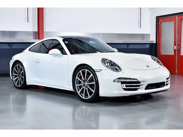 Porsche 991 (911) carrera 4 coupe 3,4l - 2013 - afbeelding 1 van  95