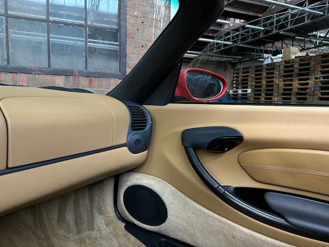 Porsche boxster 986 2.5 204pk 1999 youngtimer - afbeelding 24 van  38