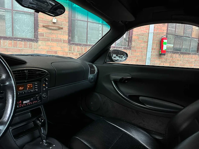 Porsche boxster 986 2.5 tiptronic (automaat) 204pk 1998, td-db-28 - afbeelding 14 van  35