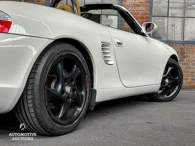 Porsche boxster 986 2.7 -facelift- 228pk 2004 -youngtimer- - afbeelding 7 van  38