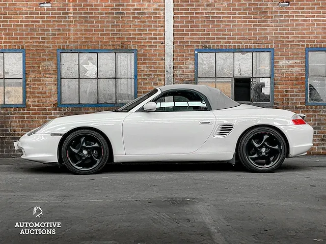 Porsche boxster 986 2.7 -facelift- 228pk 2004 -youngtimer- - afbeelding 18 van  38