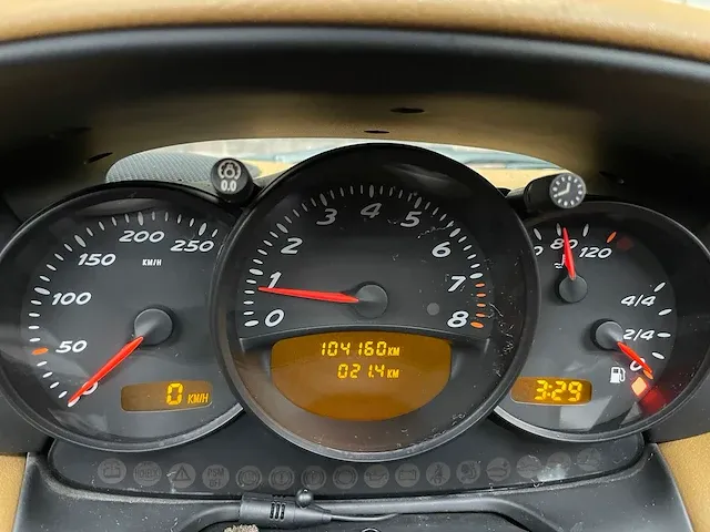 Porsche boxster 986 2.7 -facelift- 228pk 2004 -youngtimer- - afbeelding 22 van  38