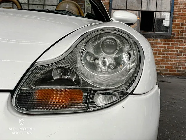 Porsche boxster 986 2.7 -facelift- 228pk 2004 -youngtimer- - afbeelding 35 van  38