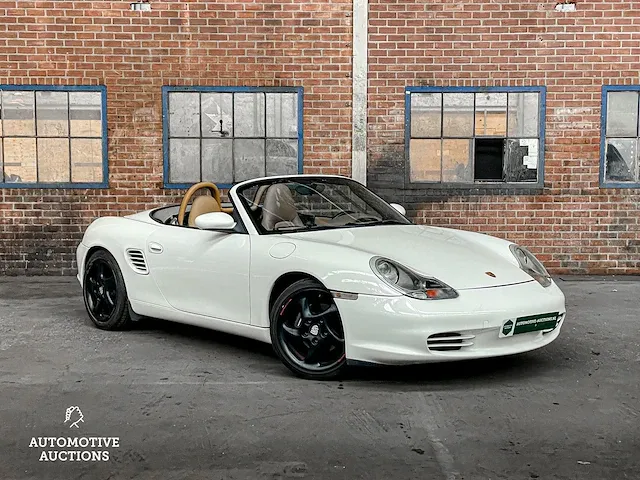 Porsche boxster 986 2.7 -facelift- 228pk 2004 -youngtimer- - afbeelding 36 van  38